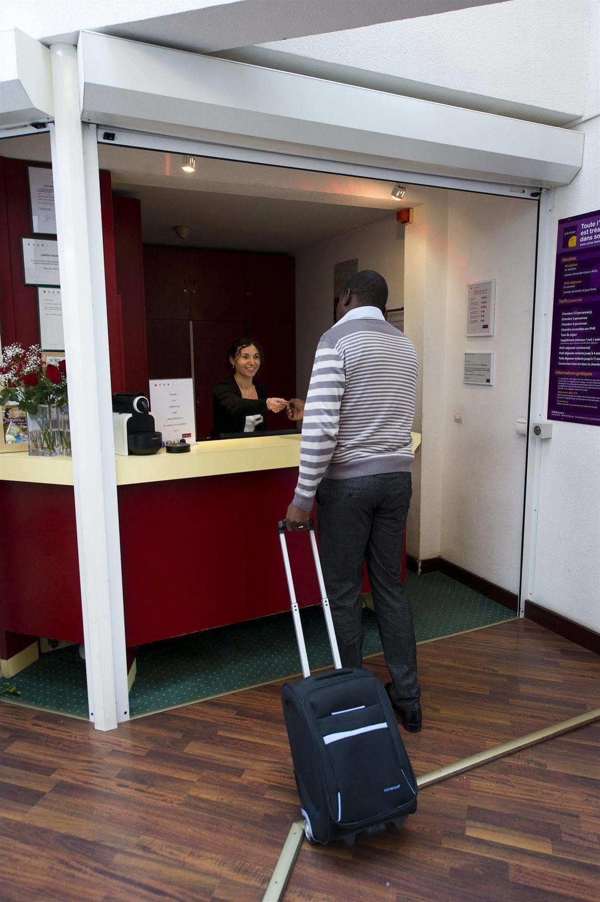 Hotel Cerise Auxerre Monéteau エクステリア 写真